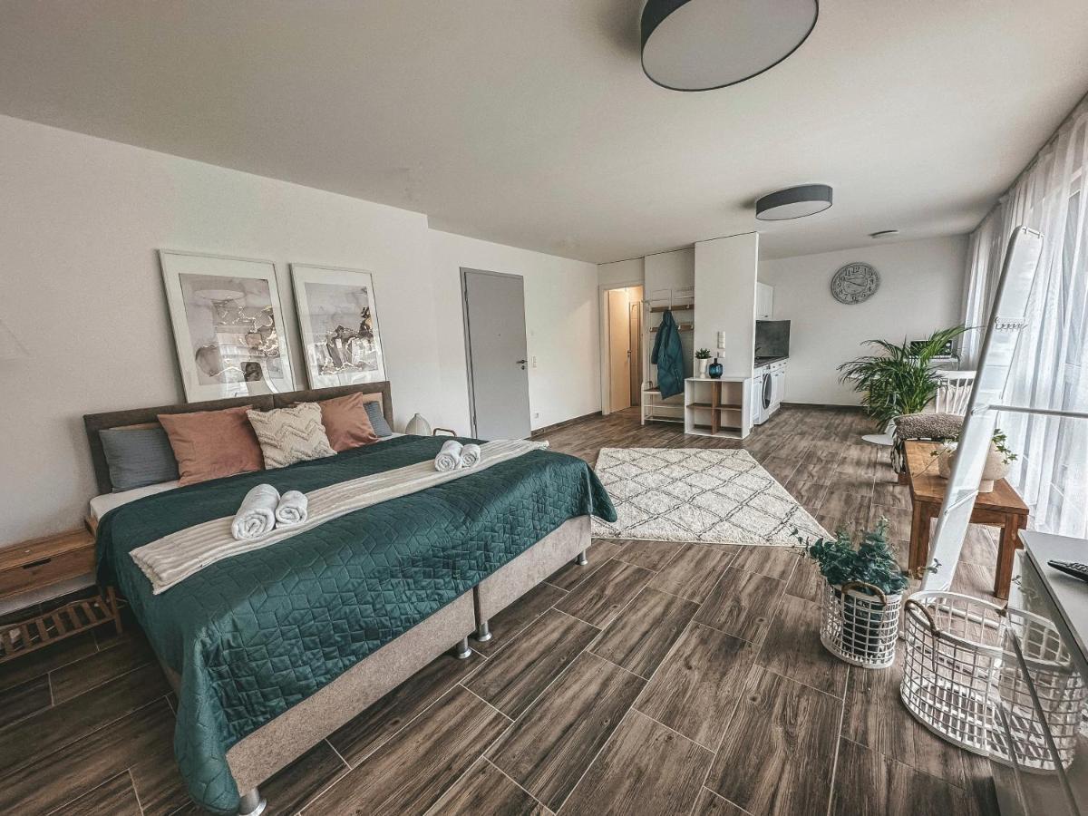 Sali Homes Elegant And Stylish Retreat In Heart Of Bayreuth, Close To River Eksteriør billede