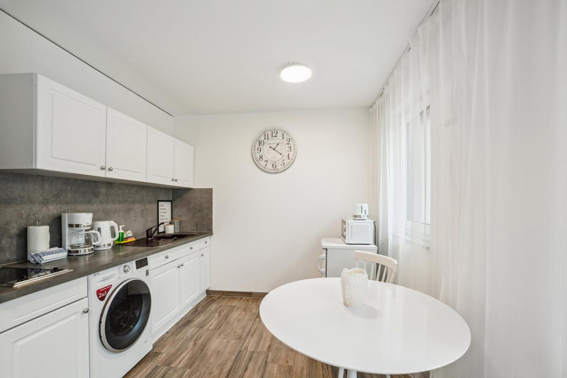 Sali Homes Elegant And Stylish Retreat In Heart Of Bayreuth, Close To River Eksteriør billede