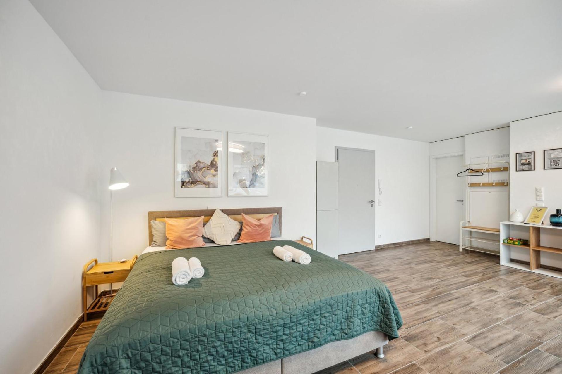 Sali Homes Elegant And Stylish Retreat In Heart Of Bayreuth, Close To River Eksteriør billede